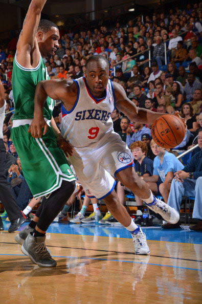 荷媒：范黑克不想与布莱顿续约，热刺和纽卡在关注他的情况（荷媒：范黑克无意与布莱顿续约，热刺与纽卡密切关注其动向）