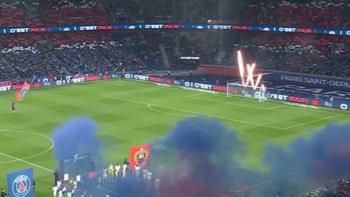 传记作者：莱万曾不满哈维的训练，他在波兰和拜仁都曾施压换帅（传记作者称莱万对哈维训练不满，曾在波兰与拜仁施压推动换帅）