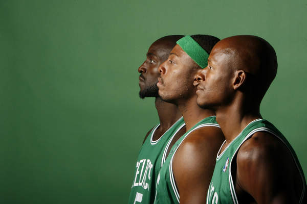 欧冠埃因霍温2-3马竞，阿尔瓦雷斯破门瑟洛特传射（欧冠：马竞3-2击败埃因霍温，阿尔瓦雷斯破门，瑟洛特传射）