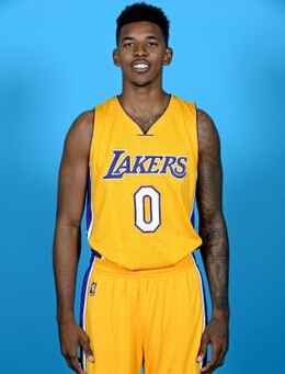 李璇：邵佳一内心坚定，对带国足可能承受的压力，应该有预期（李璇：邵佳一定力十足，对执教国足的压力已有心理准备）