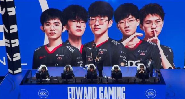 并注重他们 并注重他们